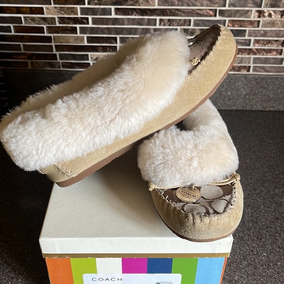 Coach Arleen Slippers - Picture 2 of 5